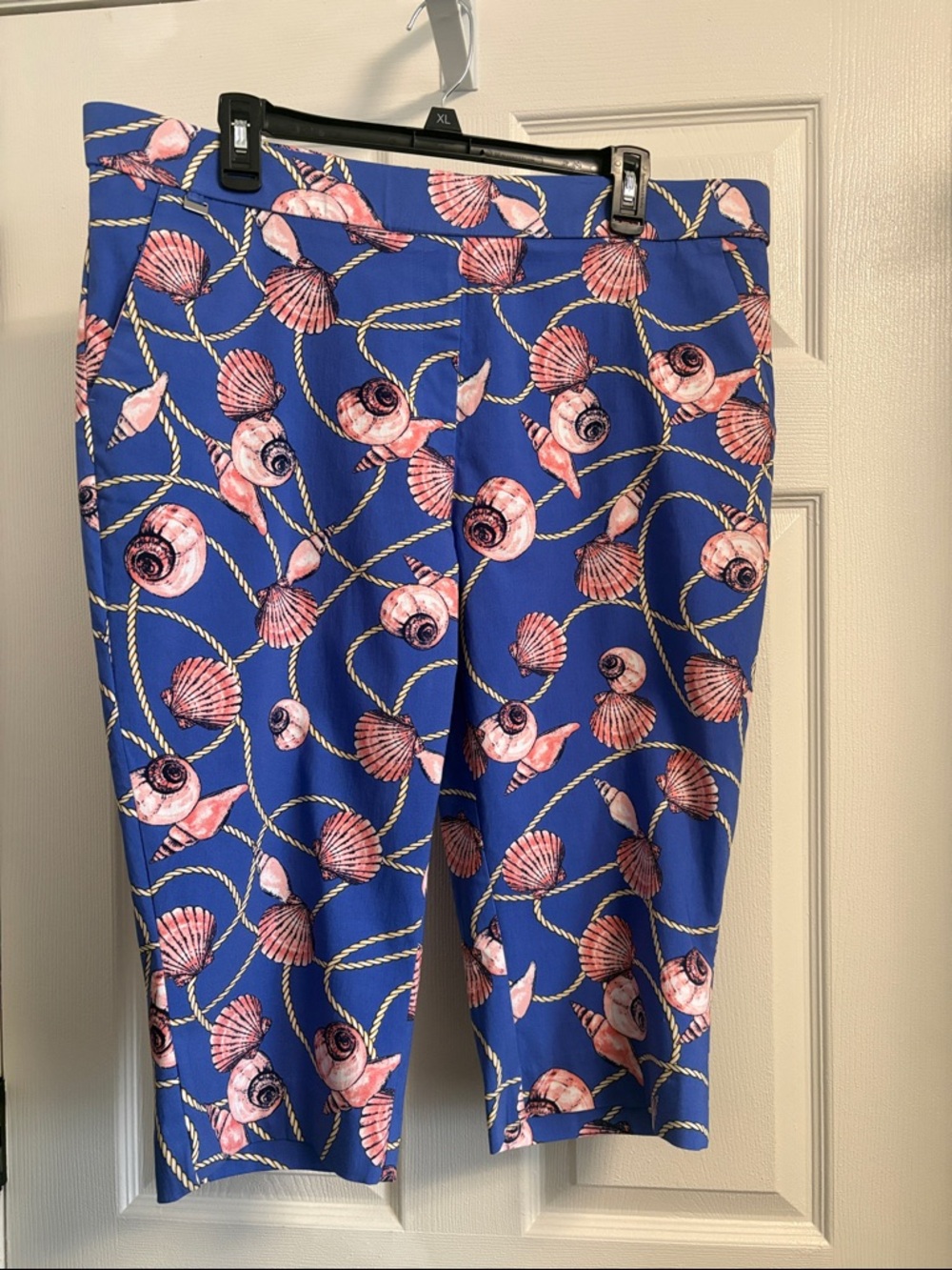 Counterparts Blue Nautical Shell Print Capris